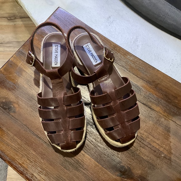 Steve Madden Brown Platform Sandals - Picture 2 of 7